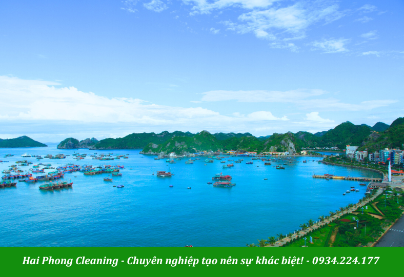 Bãi biển Cát Bà Xanh mướt như hòn ngọc