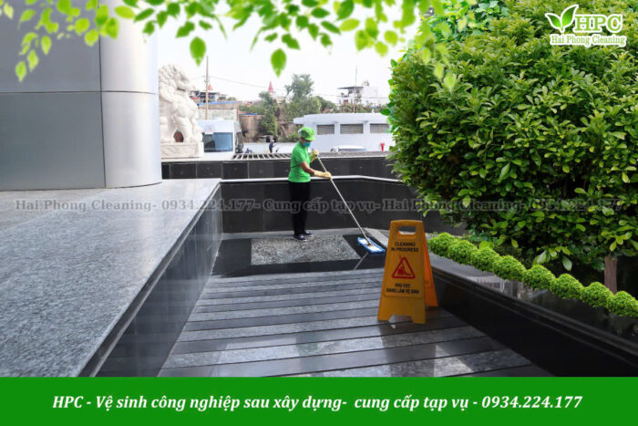 Nghề vệ sinh có phù hợp trong thời điểm này không?