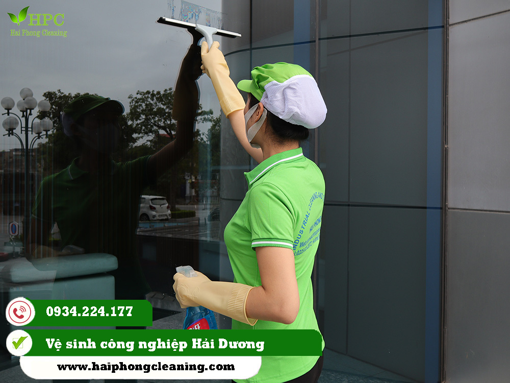 Dịch vụ vệ sinh văn phòng