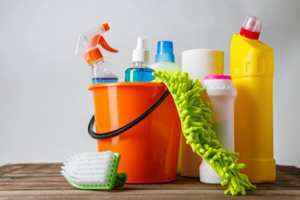 mẹo chọn hóa chất vệ sinh gia đình