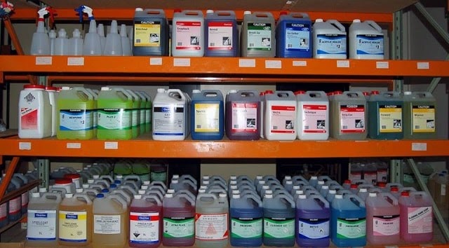 Những loại hóa chất sử dụng trong vệ sinh công nghiệp