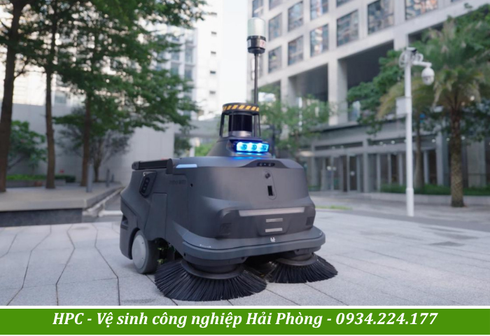Robot AI vệ sinh công nghiệp - máy quét rác cỡ lớn